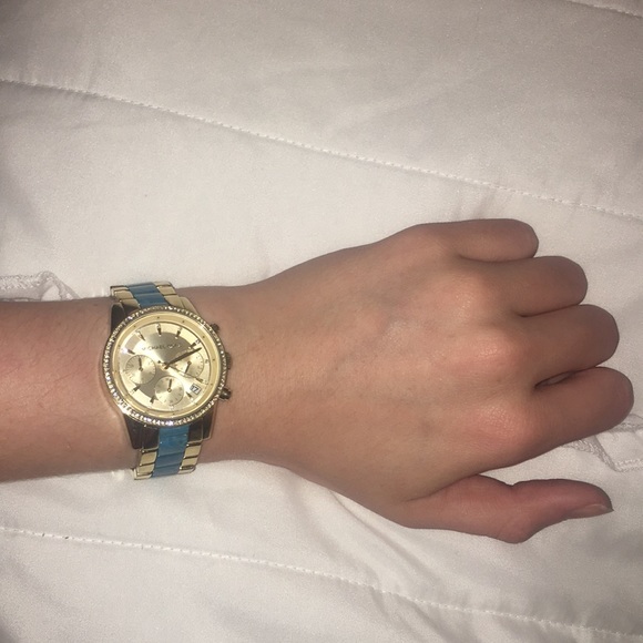 Michael Kors Watch - Picture 5 of 8